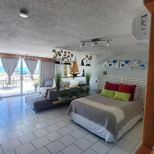  Apartment Cozy Apartment, Ocean Front